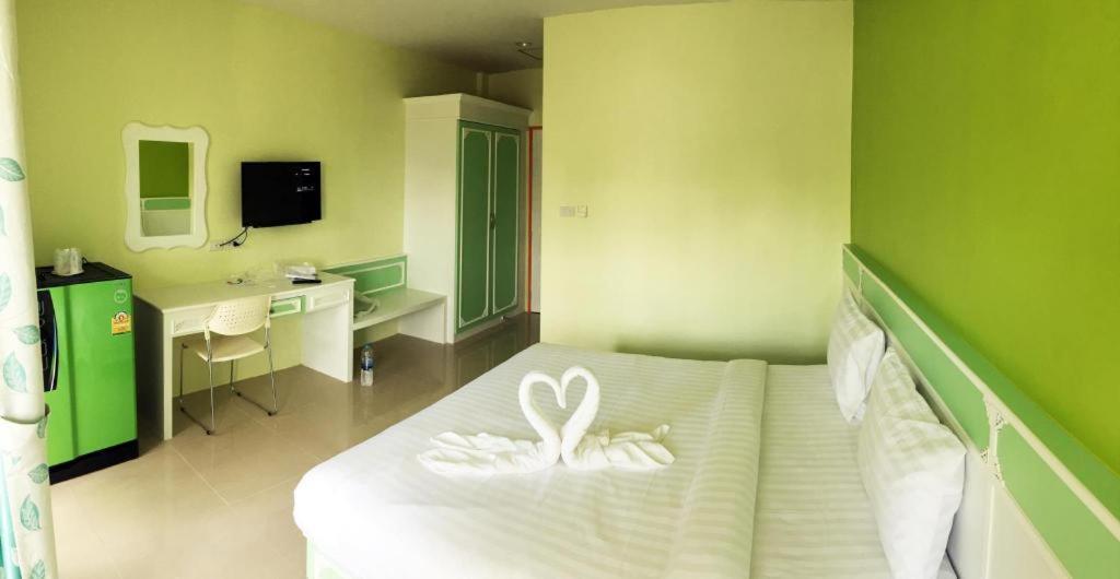 Holland Resort Пхукет Экстерьер фото